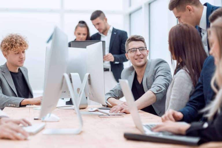 Cómo Mediterránea Business School prepara a sus alumnos a enfrentar los desafíos empresariales del mundo real, de la teoría a la práctica