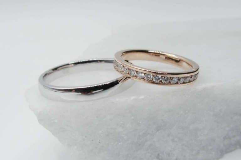 Diseños clásicos, vintage y minimalistas en las alianzas para novios de Mimoke