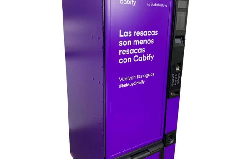 C&B dispone de máquinas vending personalizadas como estrategia de marketing para empresas
