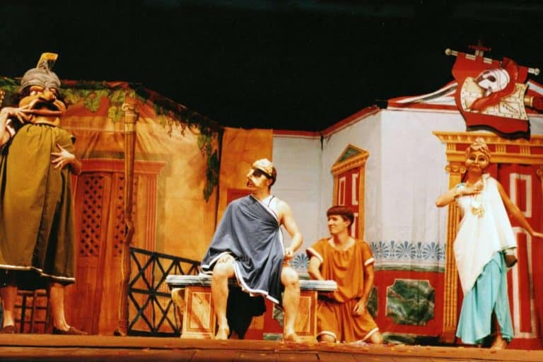 Acerca de inoutData Project y U de Cuc Teatre