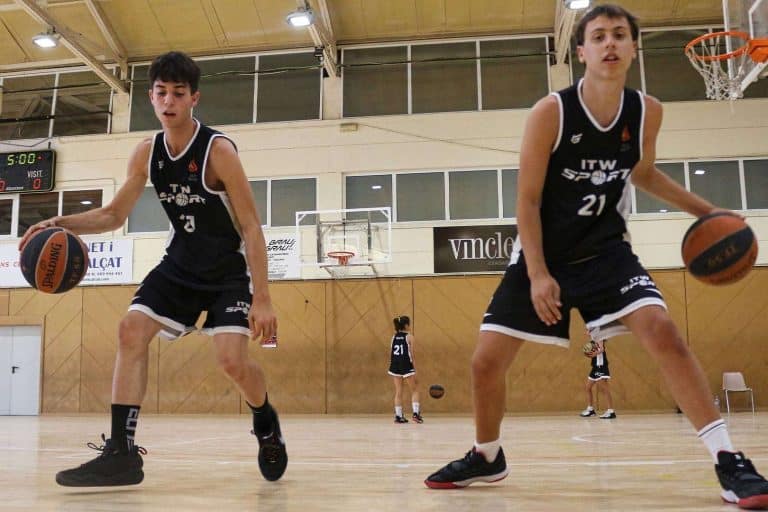 La importancia de la hidratación en el baloncesto, por ITW Sport