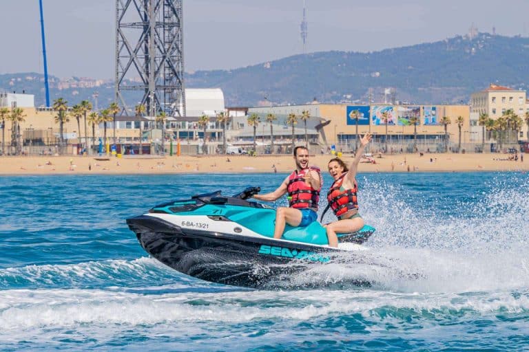 JetScoot se convierte en una de las empresas líderes de alquiler de motos acuáticas en Barcelona