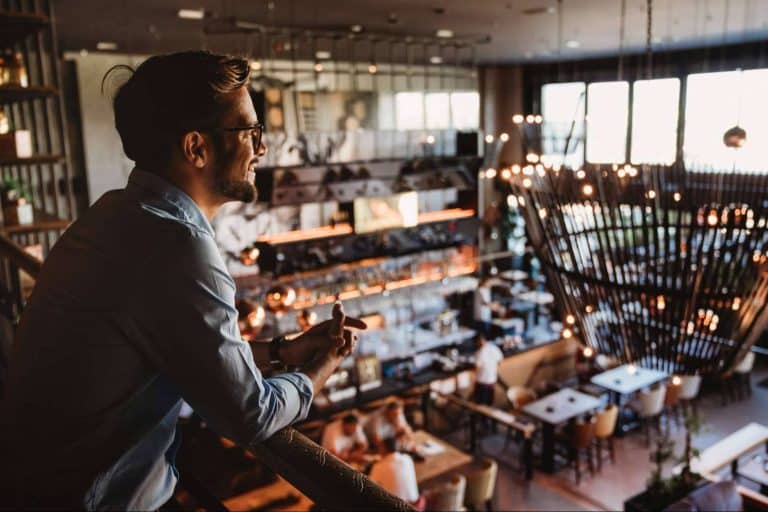 Estrategias para mejorar el servicio de un restaurante, por Oh My Business