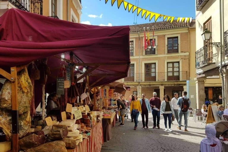 Echar un ojo al buscador de planes Madrid Happy People para quienes se preguntan qué hacer hoy en Madrid