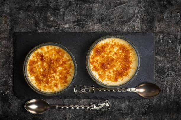 La receta de crema catalana que se hace al microondas y tardas 15 minutos
