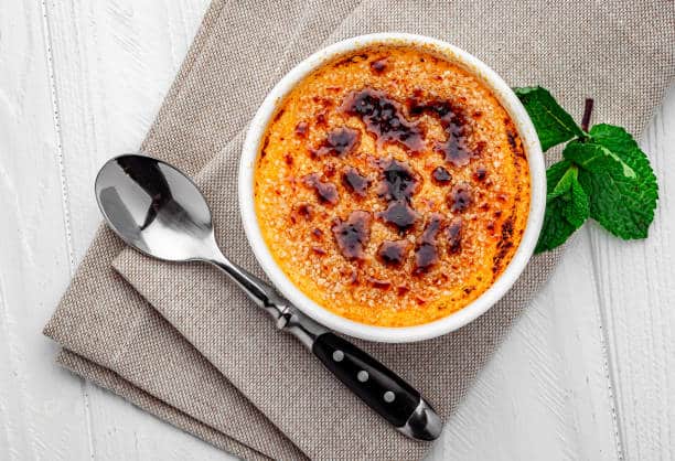 La receta de crema catalana que se hace al microondas y tardas 15 minutos 111 Cuándo surgió el postre