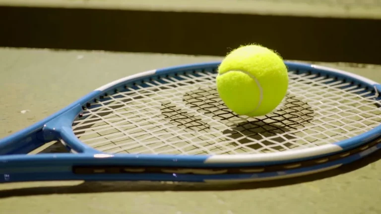 La versión original del tenis se llama “Jeu de paume”.