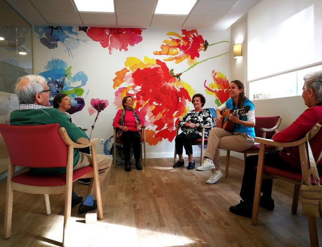 Socialización, terapias especializadas y rutinas, los tres pilares para frenar el deterioro cognitivo