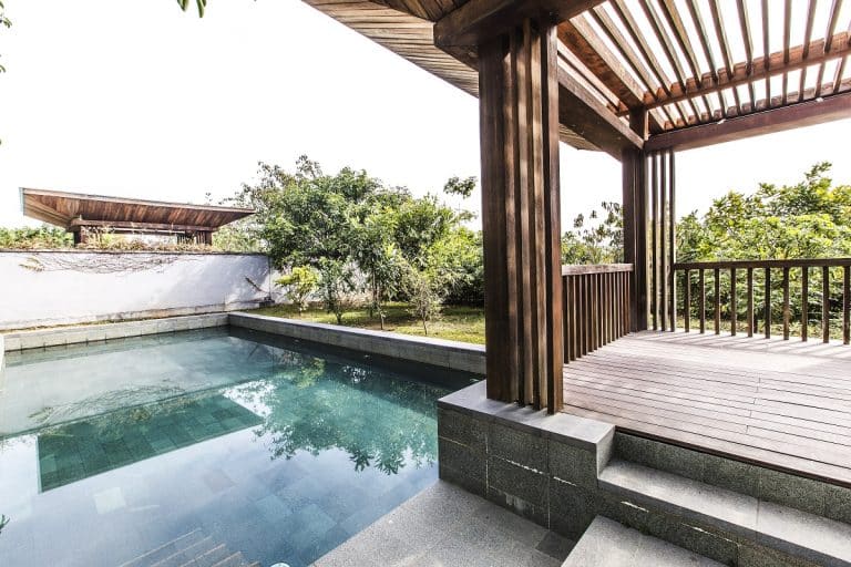 Instala las mejores pérgolas y techos móviles en tus espacios al aire libre