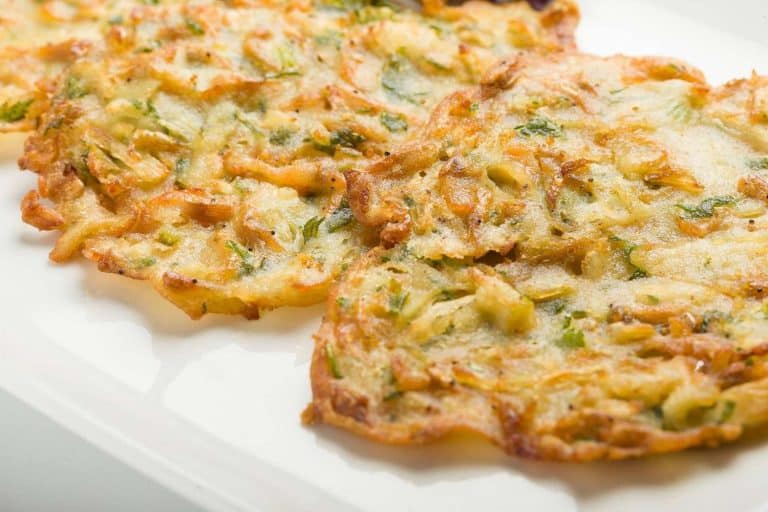 Así hace Dani García las tortillas de camarones para que queden perfectas