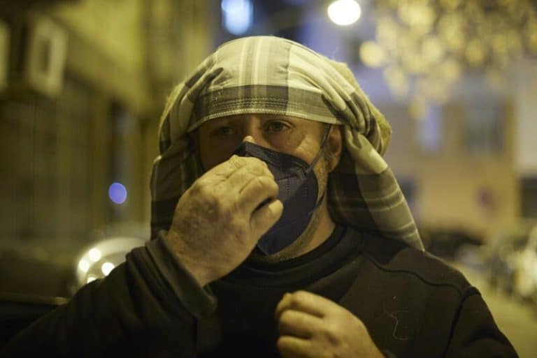 España llega a esta Semana Santa con un 60% menos de pacientes Covid que el año pasado y 75% menos que en 2022