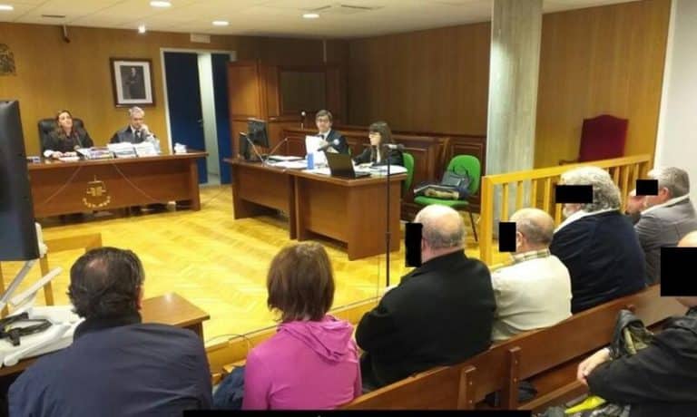 El Supremo rebaja las penas a dos comerciales y dos guardias civiles condenados por contrabando de tabaco en Pontevedra