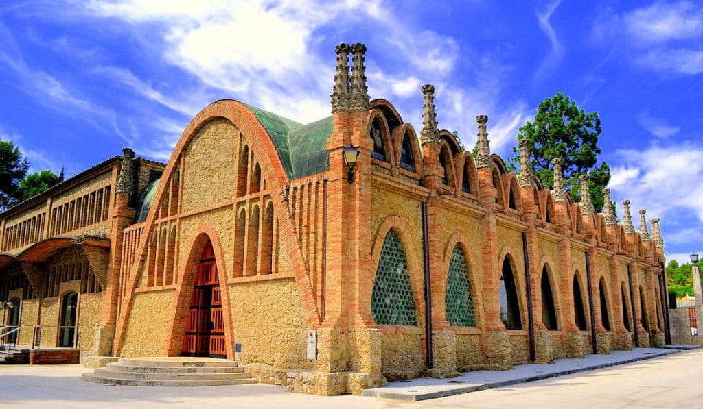 7 pueblos con encanto cerca de Barcelona para una escapada en tren 66 Un sitio para los amantes del buen vino