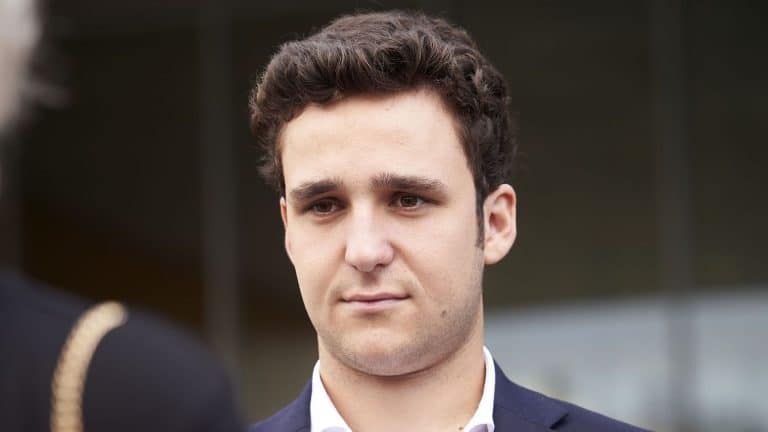 Así es la vida de Froilán con el rey emérito en Abu Dabi