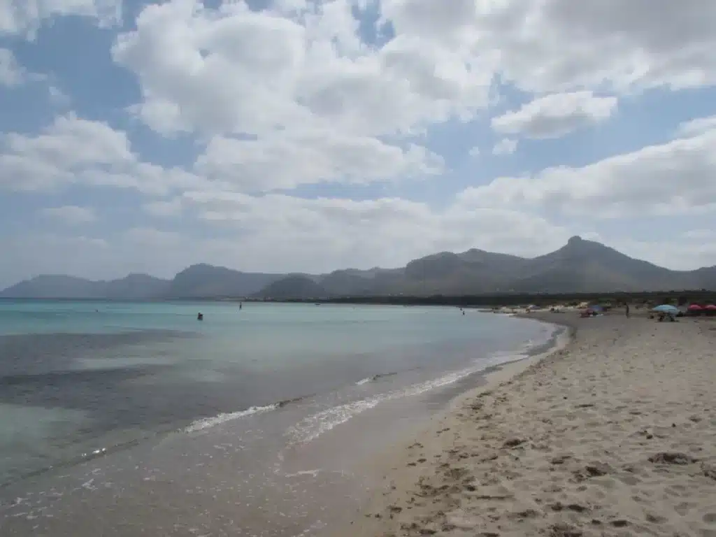 7 playas nudistas de ensueño para vencer todos los complejos 53 Bahía Col, Mallorca, Islas Baleares