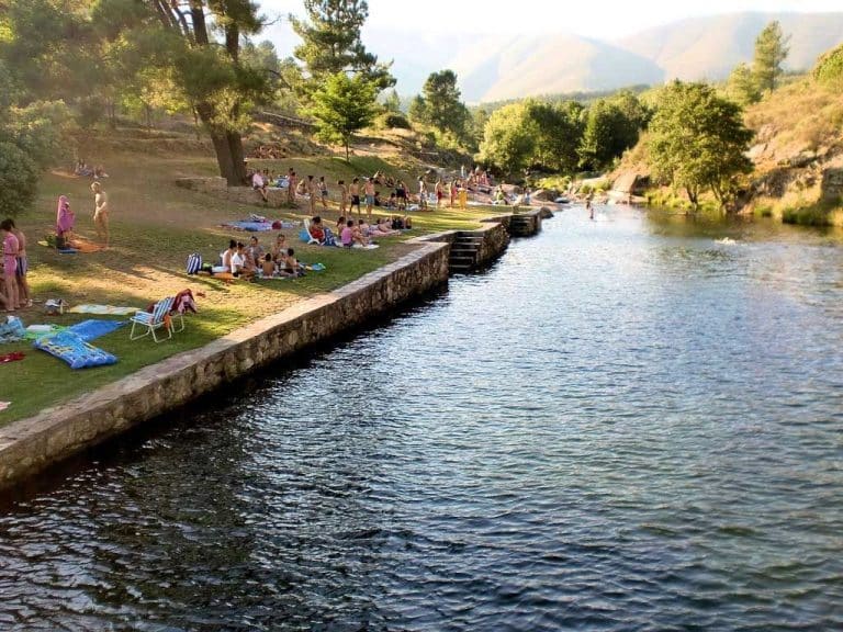 8 mejores pueblos de España para bañarse en primavera