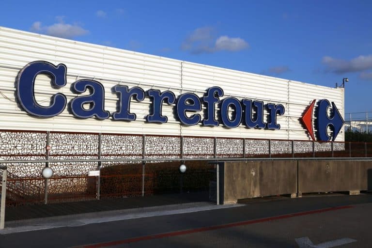 Carrefour: su vestido por 15 euros para acertar seguro el Día de la Madre