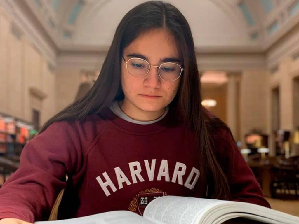 Los estudiantes españoles, a la "conquista" de Harvard 1 Pula Leyes Carreño