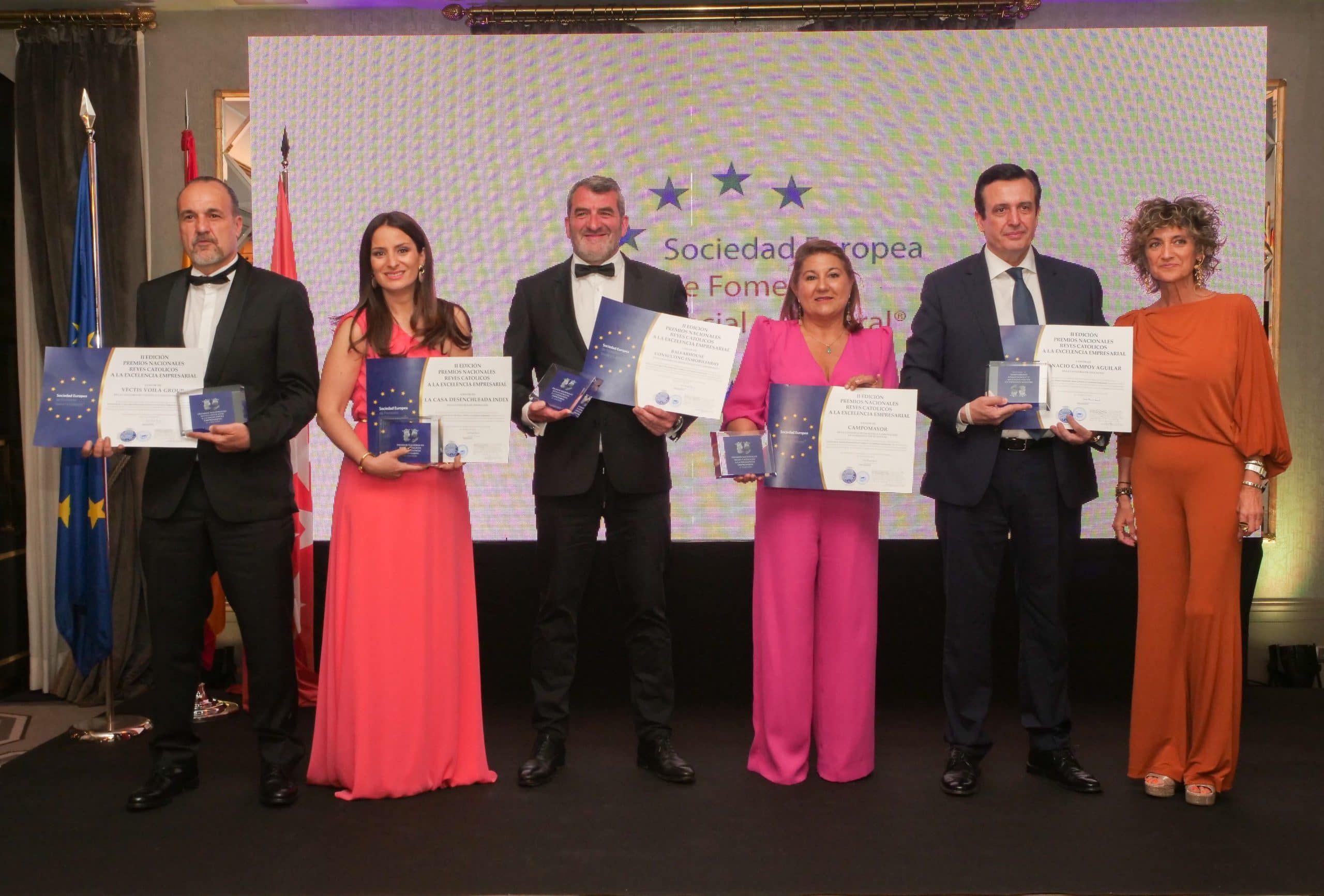 Premio Nacional Reyes Católicos a la Excelencia Empresarial en su II Edición 1 FOTO GRUPAL scaled