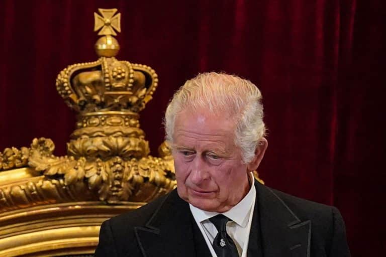 Charles Spencer destapa en su libro lo que Carlos III dijo sobre Diana: 'Ya la olvidaremos'