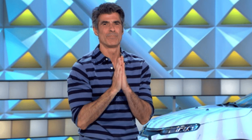 El cantante de La ruleta de la suerte: ¿quién es y por qué se le critica?