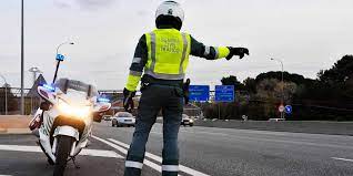 La DGT puede multarte con 500 euros si llevas esto en el coche