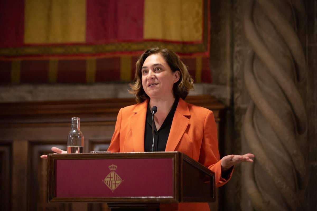 La entrevista de Ada Colau en catalán a un pakistaní que se ha hecho viral La entrevista de Ada Colau en catalán a un pakistaní que se ha hecho viral