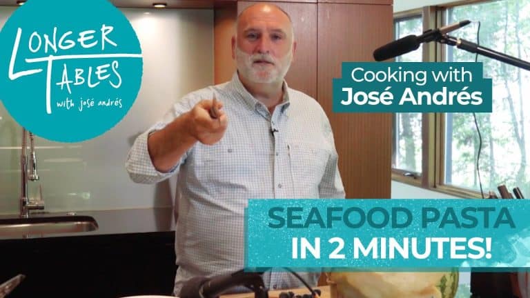 La receta de José Andrés de pasta con calamares que será un clásico de tu cocina