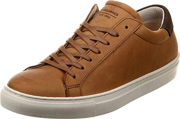 Las zapatillas camel de Jack&Jones por 39 euros en Amazon para lucir con vaqueros o chinos