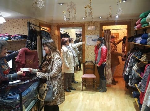 Los españoles apuestan por apoyar el comercio minoritario ante la crisis de los precios