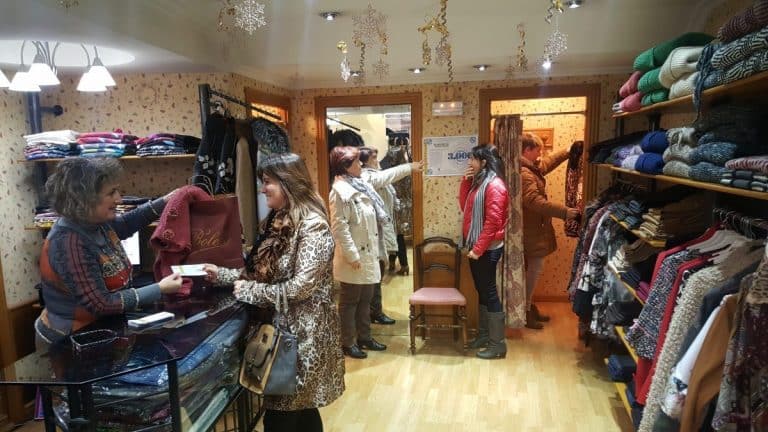 Los españoles apuestan por apoyar el comercio minoritario ante la crisis de los precios