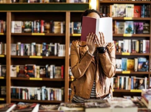 Los españoles creen que tienen más que enseñar que aprender a través de la lectura Los españoles creen que tienen más que