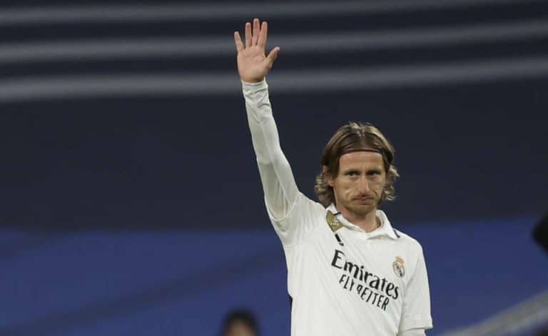El centrocampista croata Luka Modric renueva con el Real Madrid hasta 2024