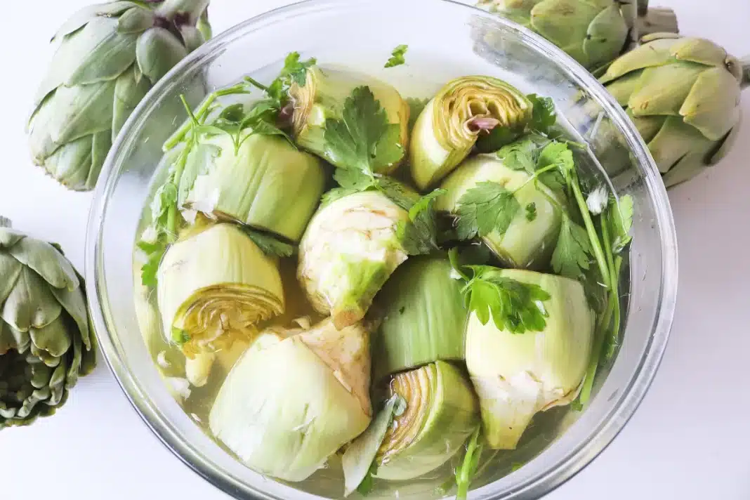 La receta de alcachofas con jamón perfecta para primavera