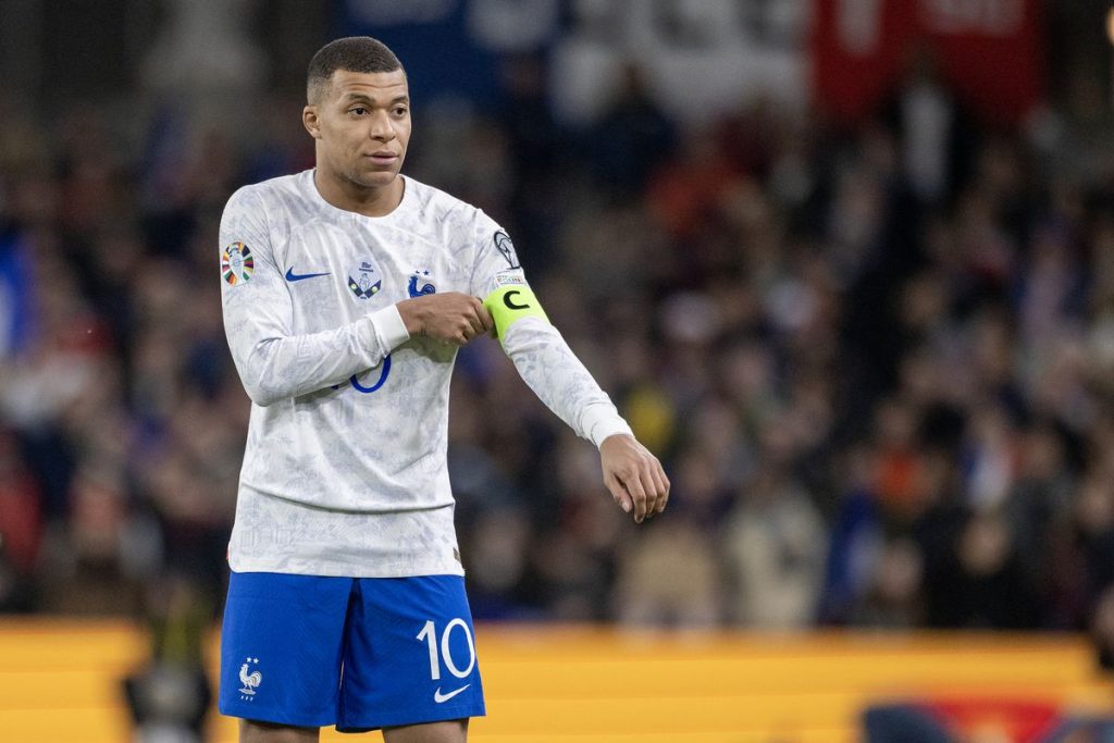 Esto es lo que debería cobrar Mbappé si fichase por el Real Madrid 32 Pero Mbappé va a tener que colaborar con el nuevo club