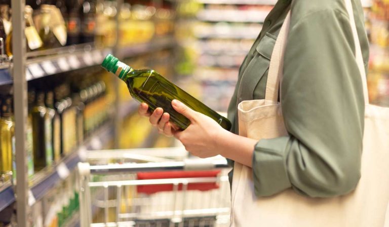 Mercadona, Lidl, Carrefour… ¿Quién fabrica su aceite de oliva de marca blanca?