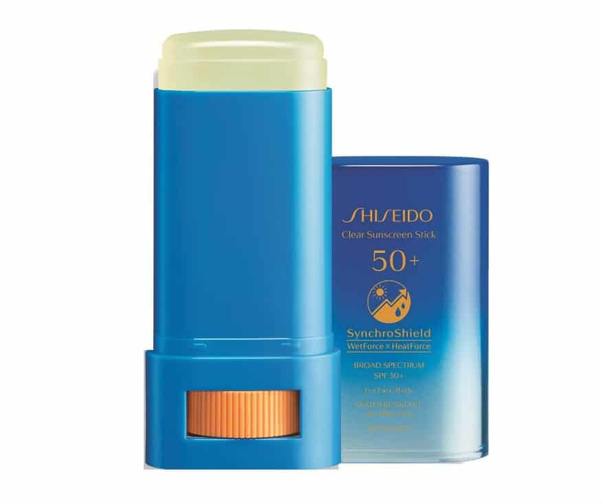 Cuidado con el sol: prepara tu piel para el buen tiempo con estos productos de El Corte Inglés 7 Protector solar Clear Suncare Stick SPF50 20 g Shiseido