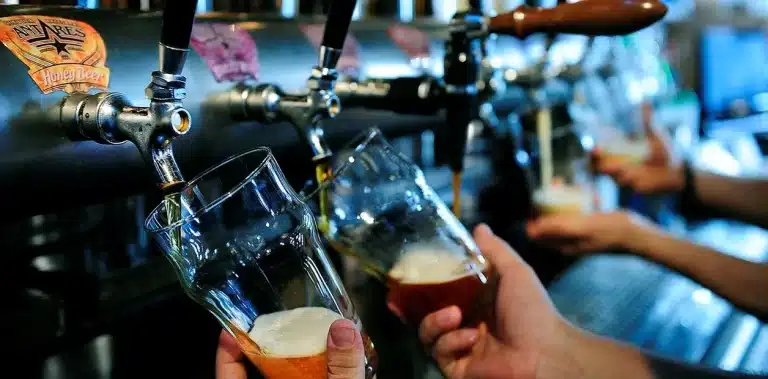 El mejor truco para beber cerveza sin engordar