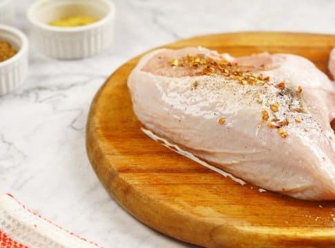 La reina del plato saludable: por qué la pechuga de pollo sigue siendo el alimento estrella en las dietas equilibradas La reina del plato saludable: por qué la pechuga de pollo sigue siendo el alimento estrella en las dietas equilibradas