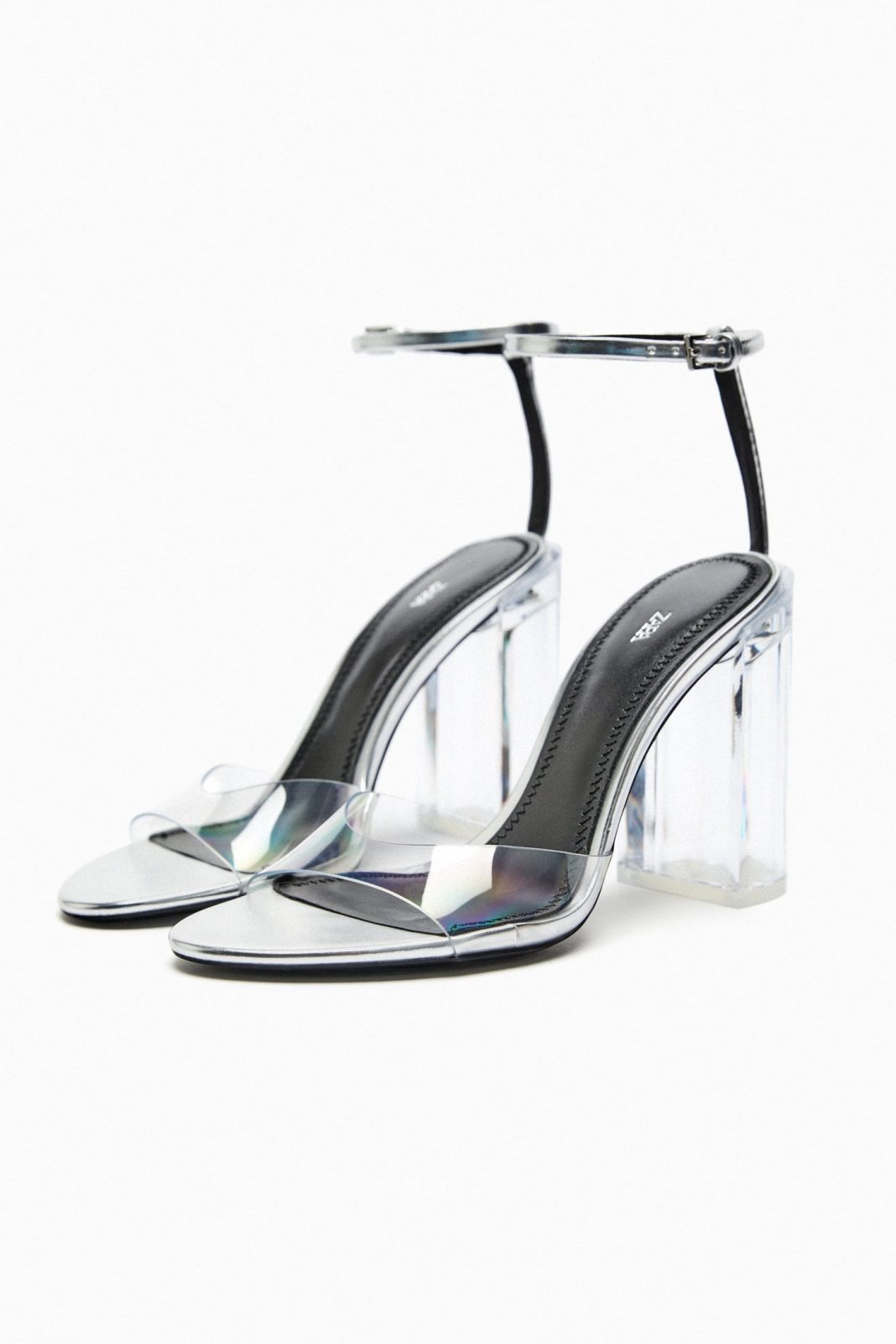 Zara: las sandalias con tacón y comodísimas para el buen tiempo