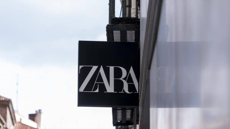 El vestido baratísimo de Zara perfecto para entretiempo
