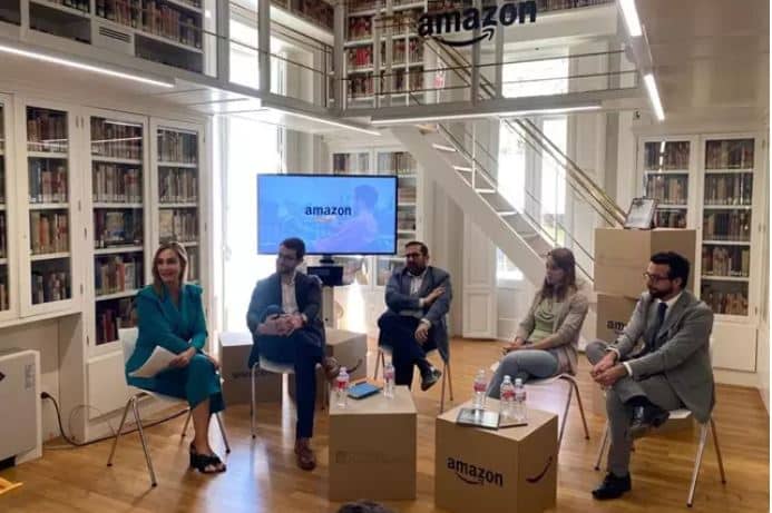 Tres de cada diez españoles leen entre 10 y 12 libros al año y cuatro de cada diez escriben, según un estudio de Amazon