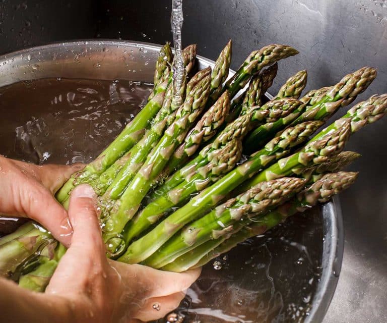 Beneficios de comer espárragos que sorprenden hasta a los expertos