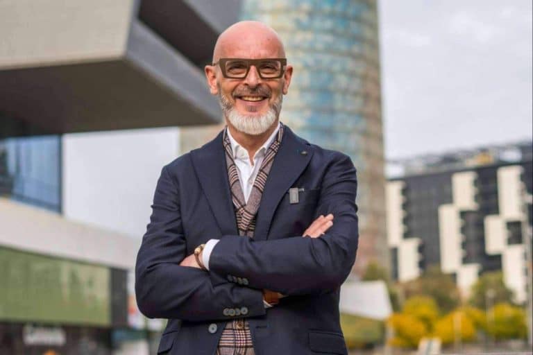 El Tony Robbins español, Josep Santaulària