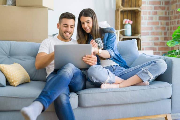 HouseXXI ayuda a la obtención del permiso de residencia en España invirtiendo en el mercado inmobiliario