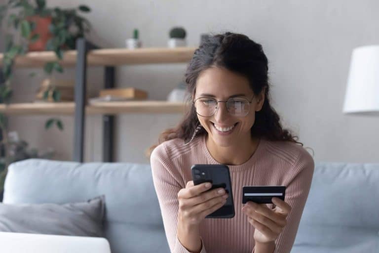 Tienda Agora, el centro comercial online que brinda novedades y actualización de ofertas al registrarse en la web