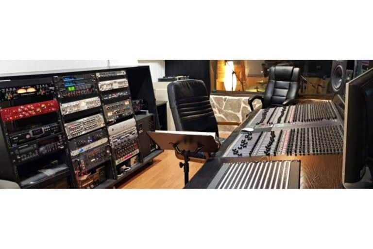 Los estudios grabación Madrid KMC ofrecen una gran variedad de servicios musicales