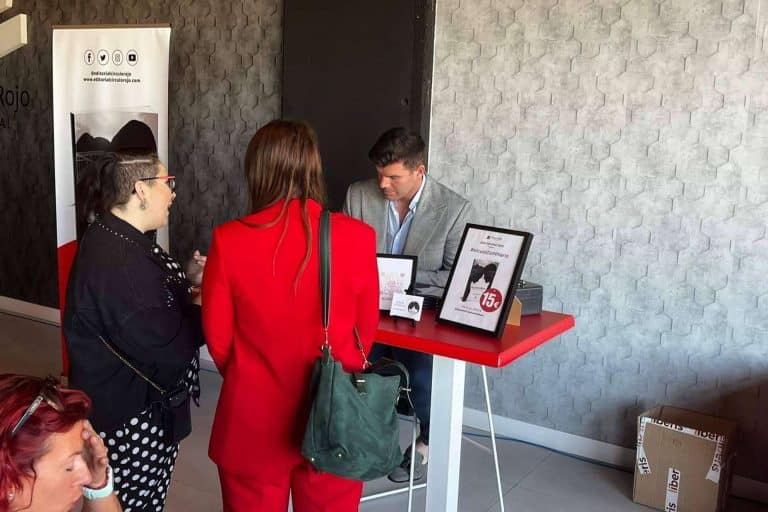 José Sánchez Sanz reta a sus lectores a adentrarse ‘#elcuestioNNario’, el libro ideal para encontrar el amor