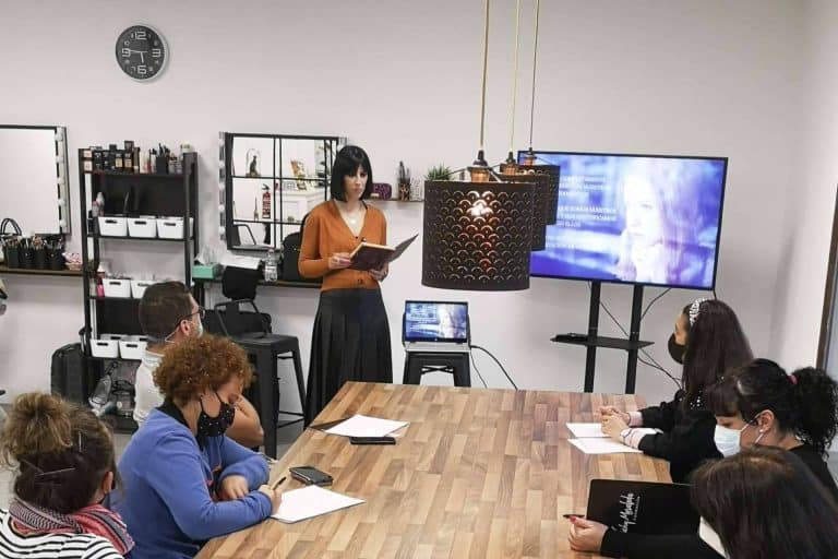 Vicky Moraleda ofrece mentoría personalizada para negocios del sector de la belleza