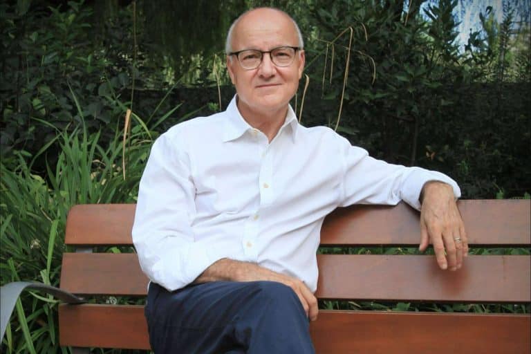 Una historia de amor y vida que narra en primera persona la cara más tierna del amor y más amarga de la enfermedad, ‘Más allá de la enfermedad’